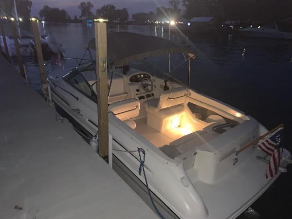 1998 Sea Ray 215 Express Cruiser