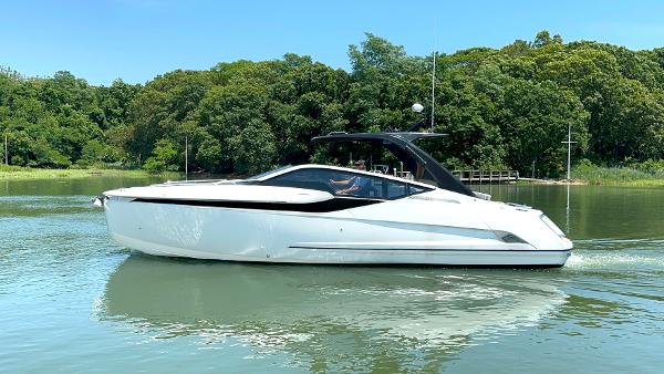 2023 Fairline F//Line 33