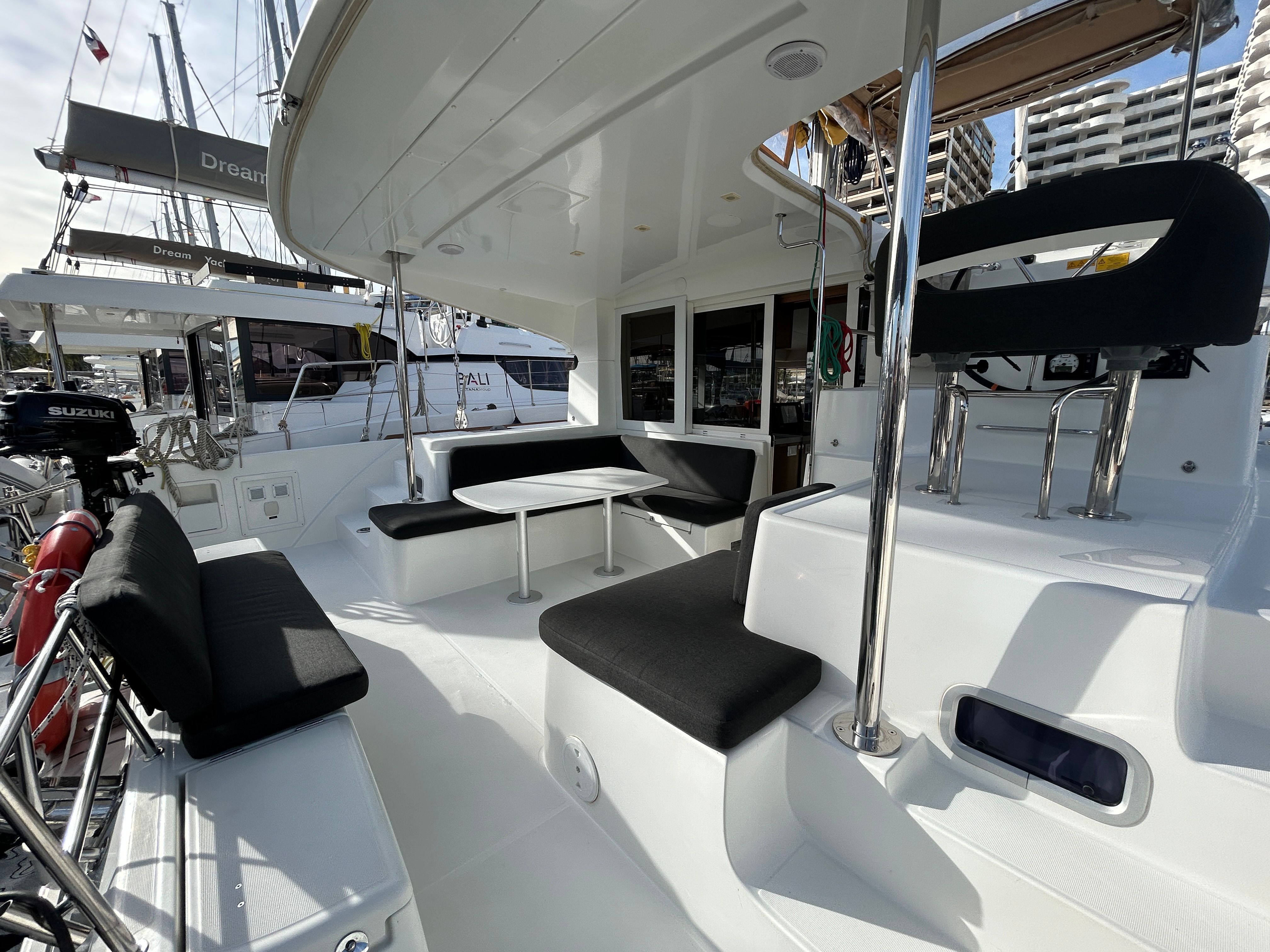 2020 Lagoon Lagoon 40