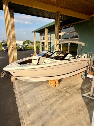 Cobalt R6 Outboard