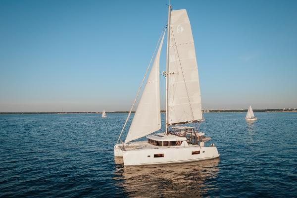 Lagoon 42