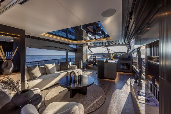 2025 Pearl 72