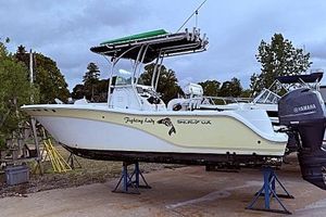 Sea Fox 226 Commander 2013 Sea Fox 226 Commander boat on stands, featuring Yamaha outboard motor.