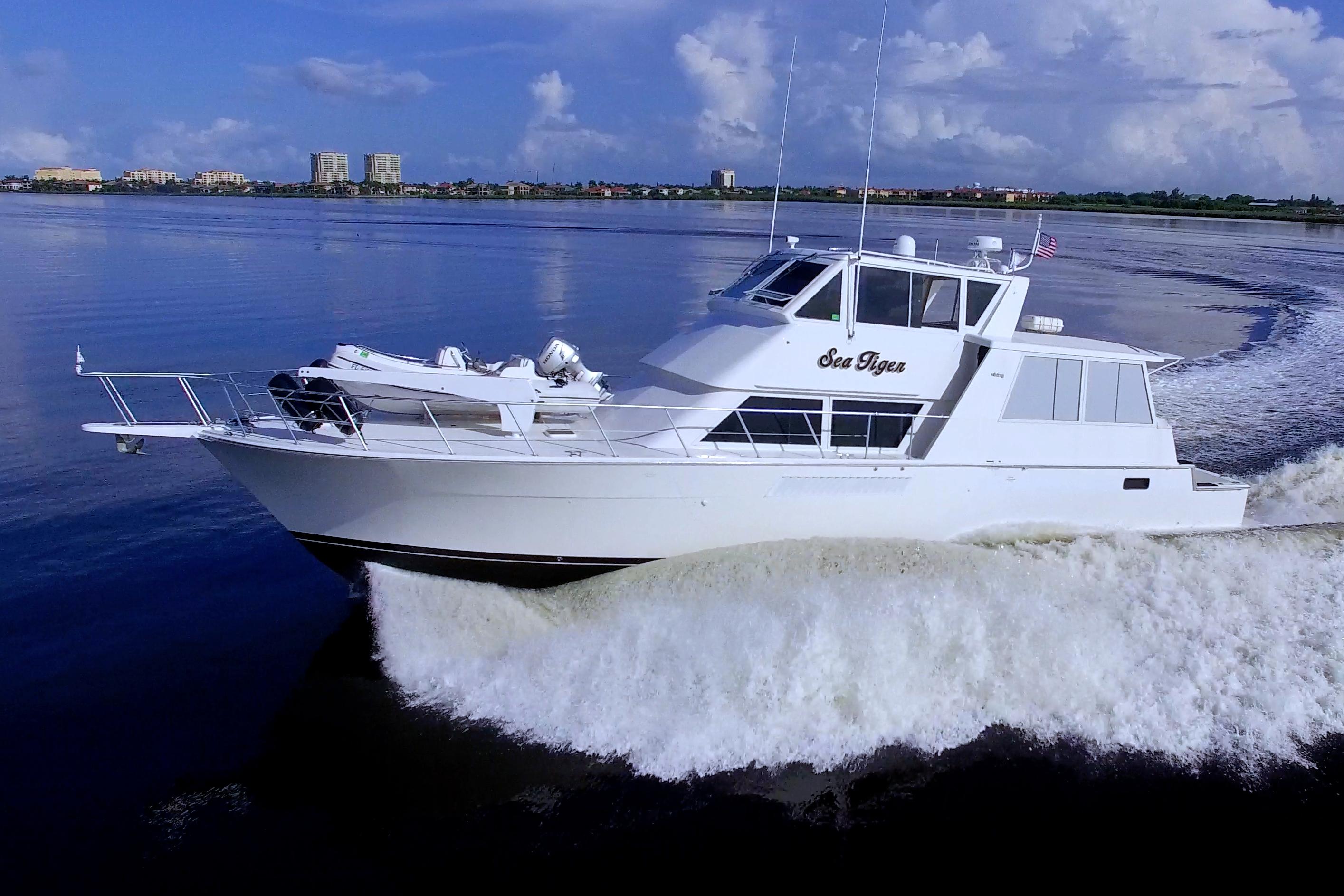 60ft viking cockpit motor yacht