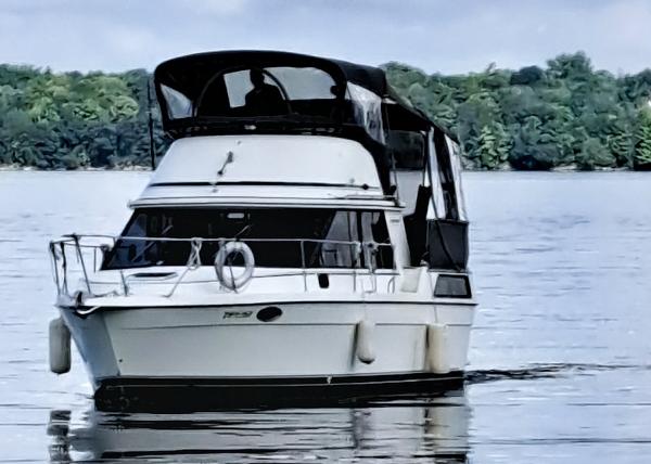 1989 Prowler 315 (9M) Sundeck