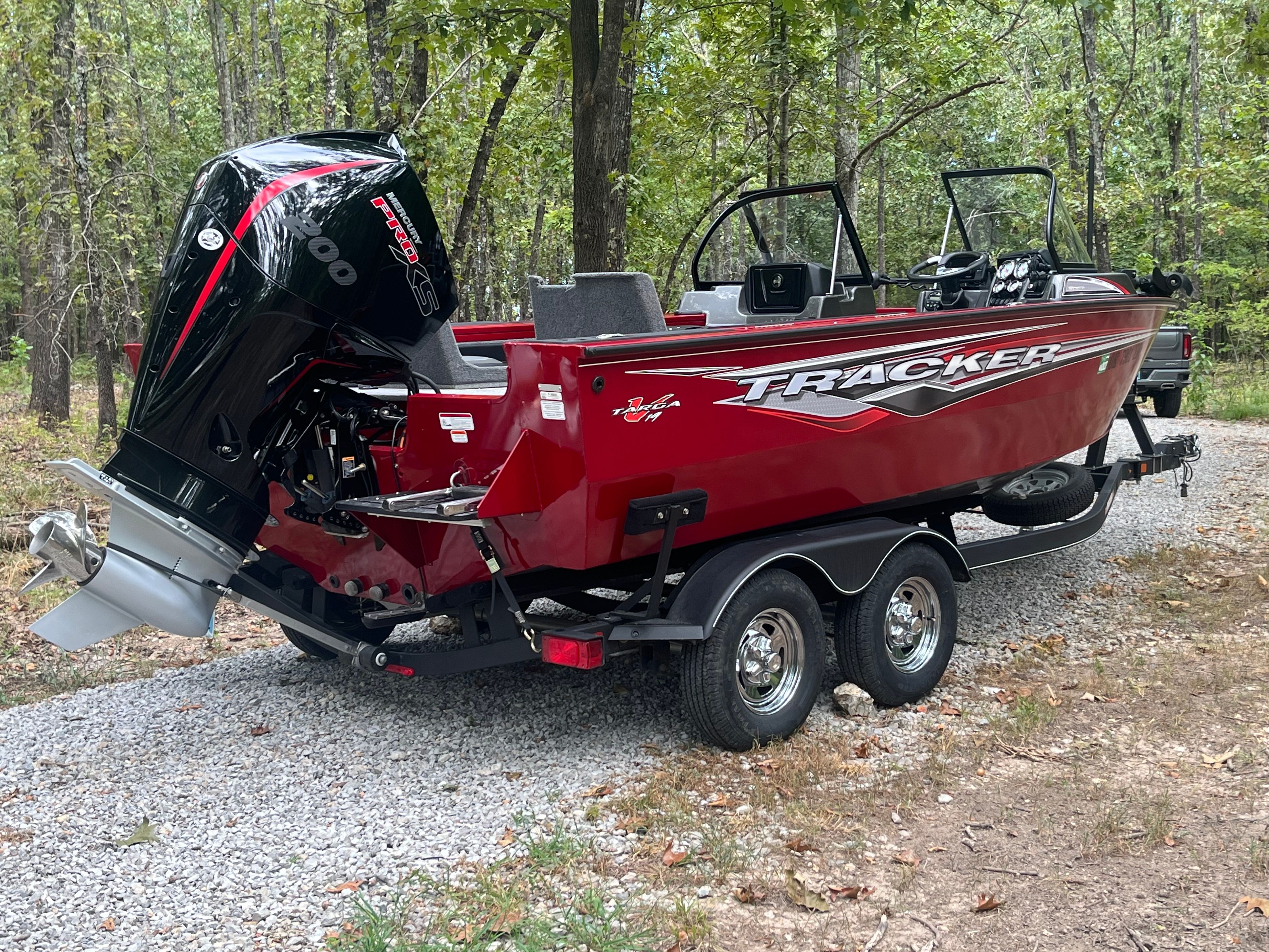 2021 Tracker Targa V-19 Combo