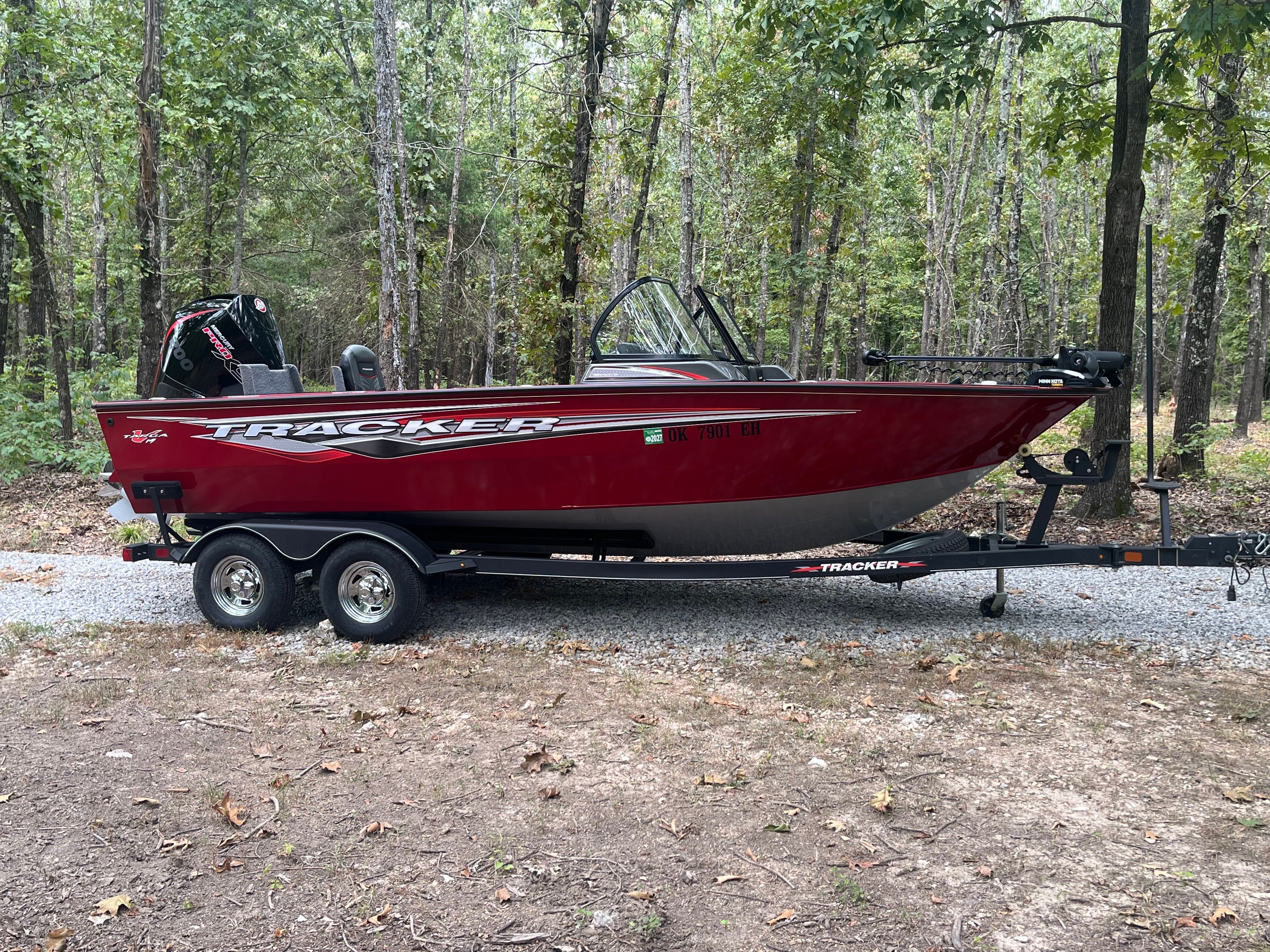 2021 Tracker Targa V-19 Combo
