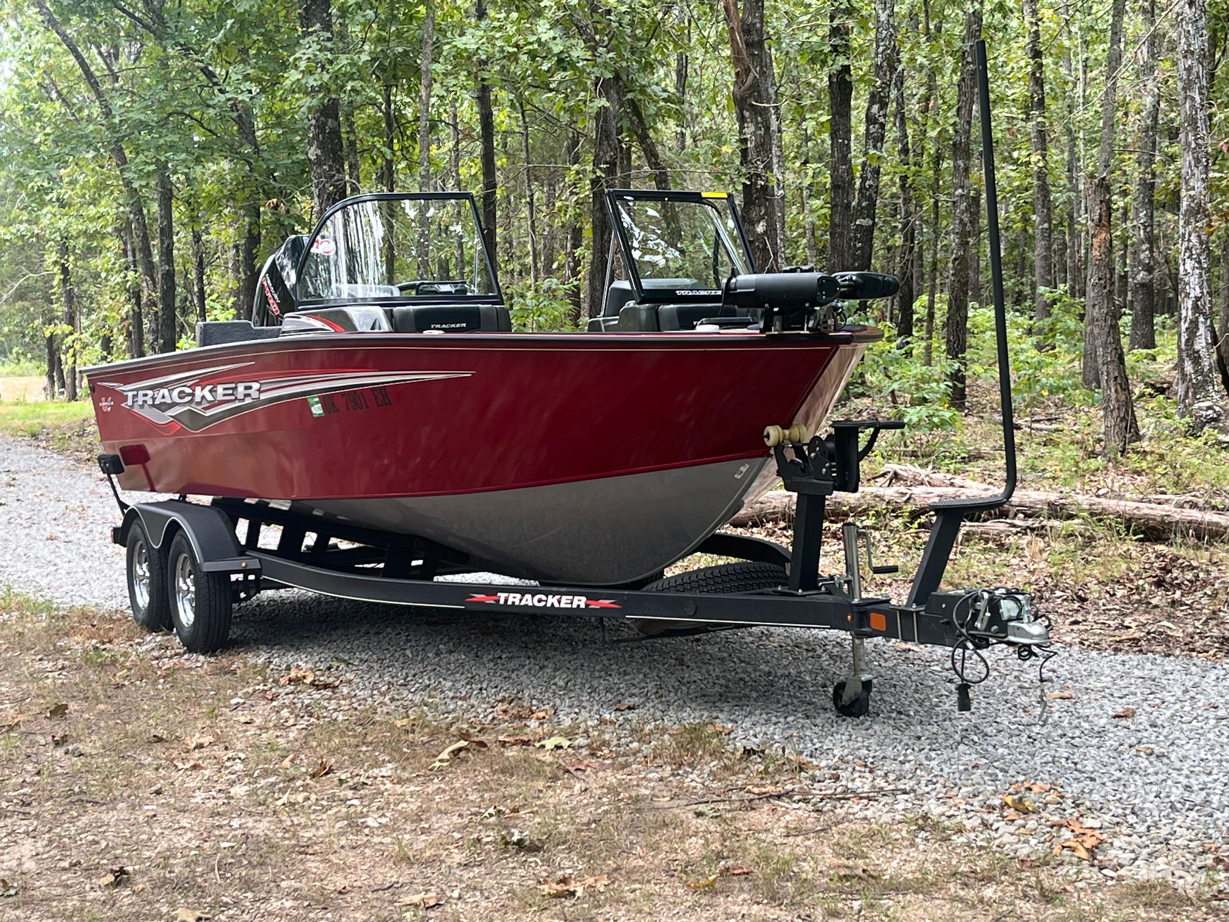 2021 Tracker Targa V-19 Combo