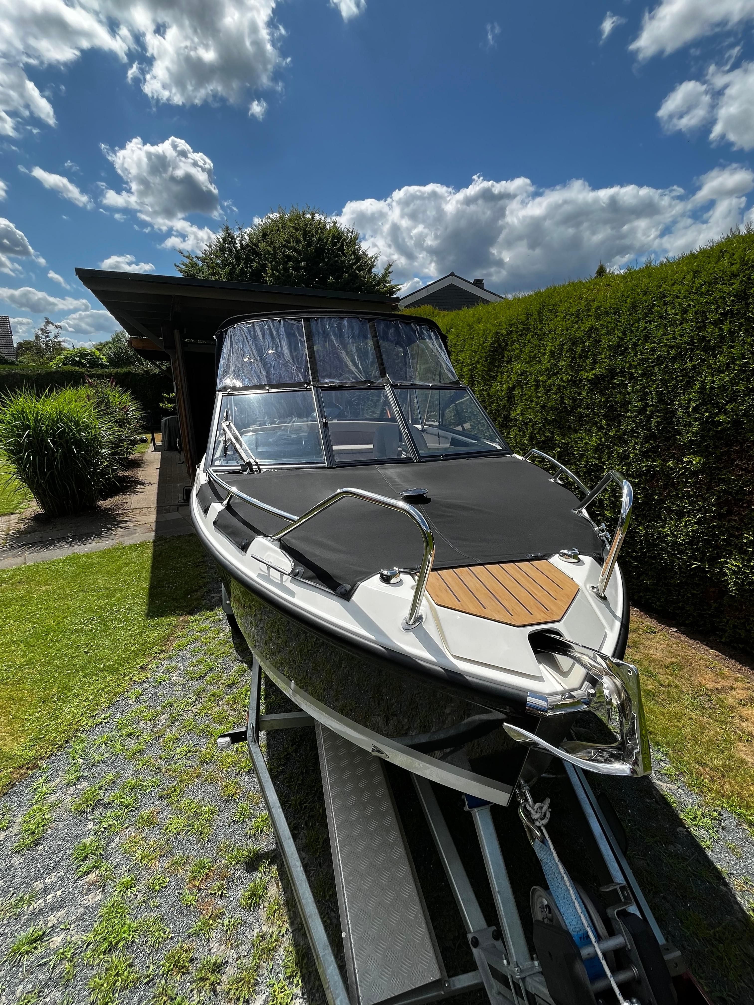 2020 Quicksilver 555 Bowrider