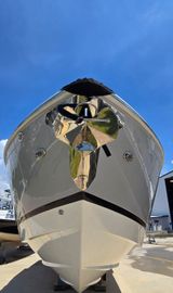 2023 Cobalt R33 Outboard