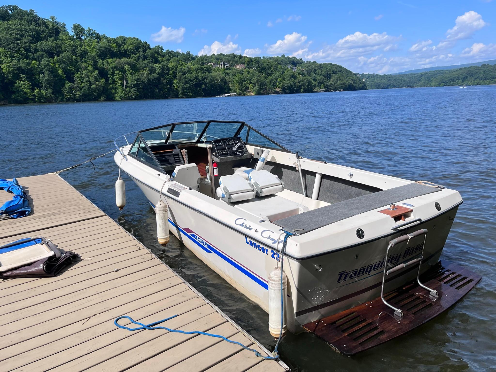 Chris-Craft Lancer 22