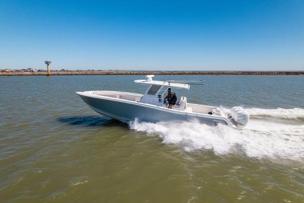 2019 Invincible 39 Open Fisherman