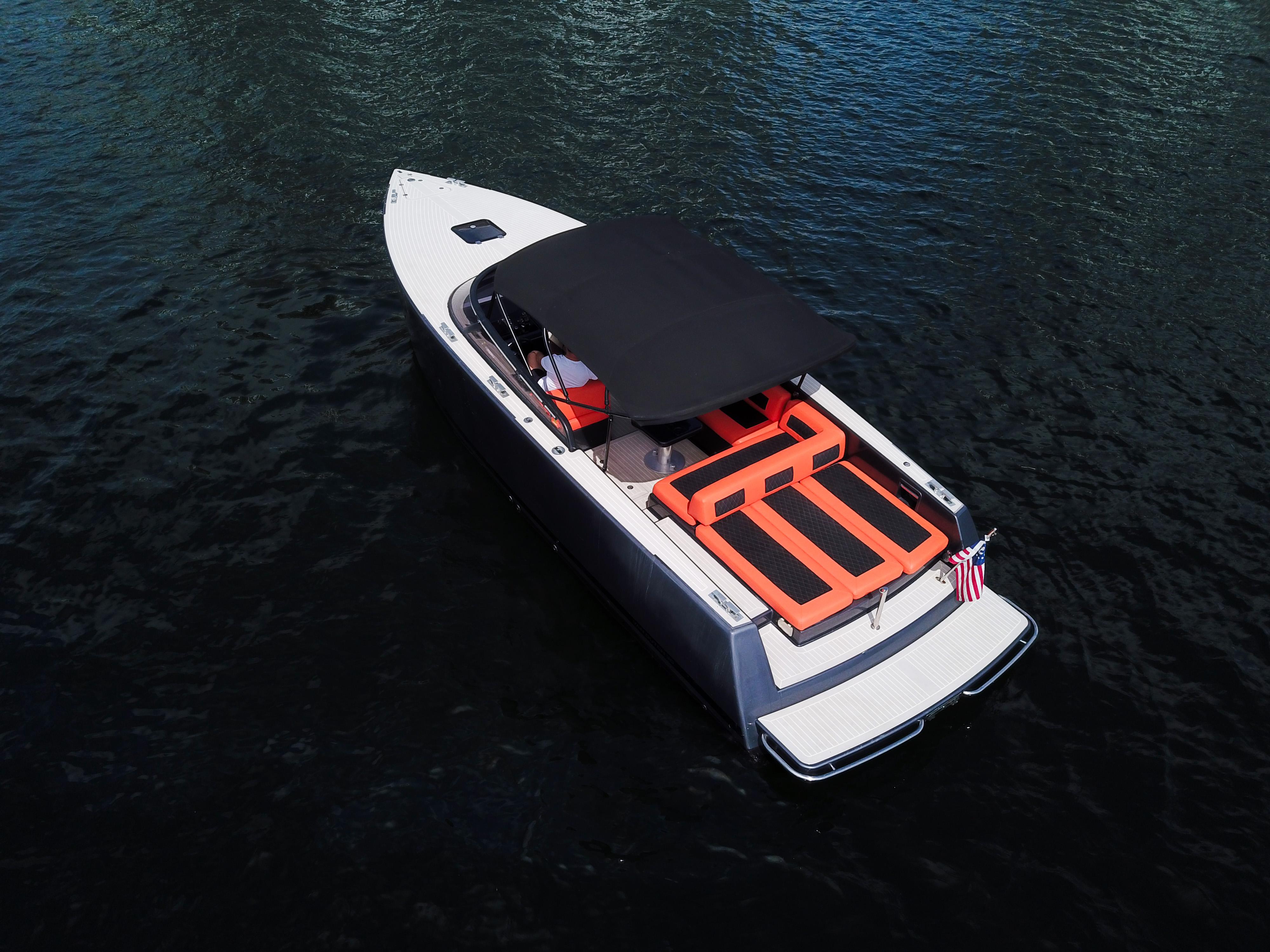 2016 VanDutch 30