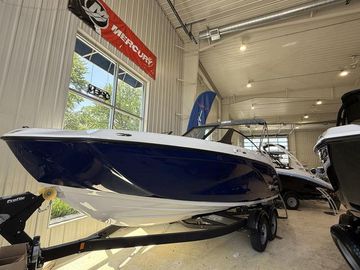 2025 Yamaha Boats SX220