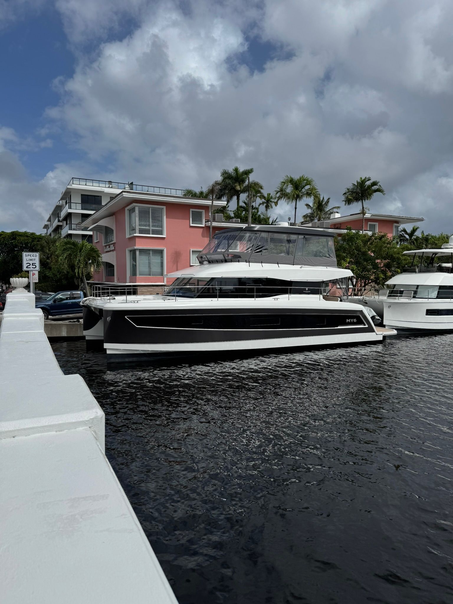 2024 Fountaine Pajot MY6
