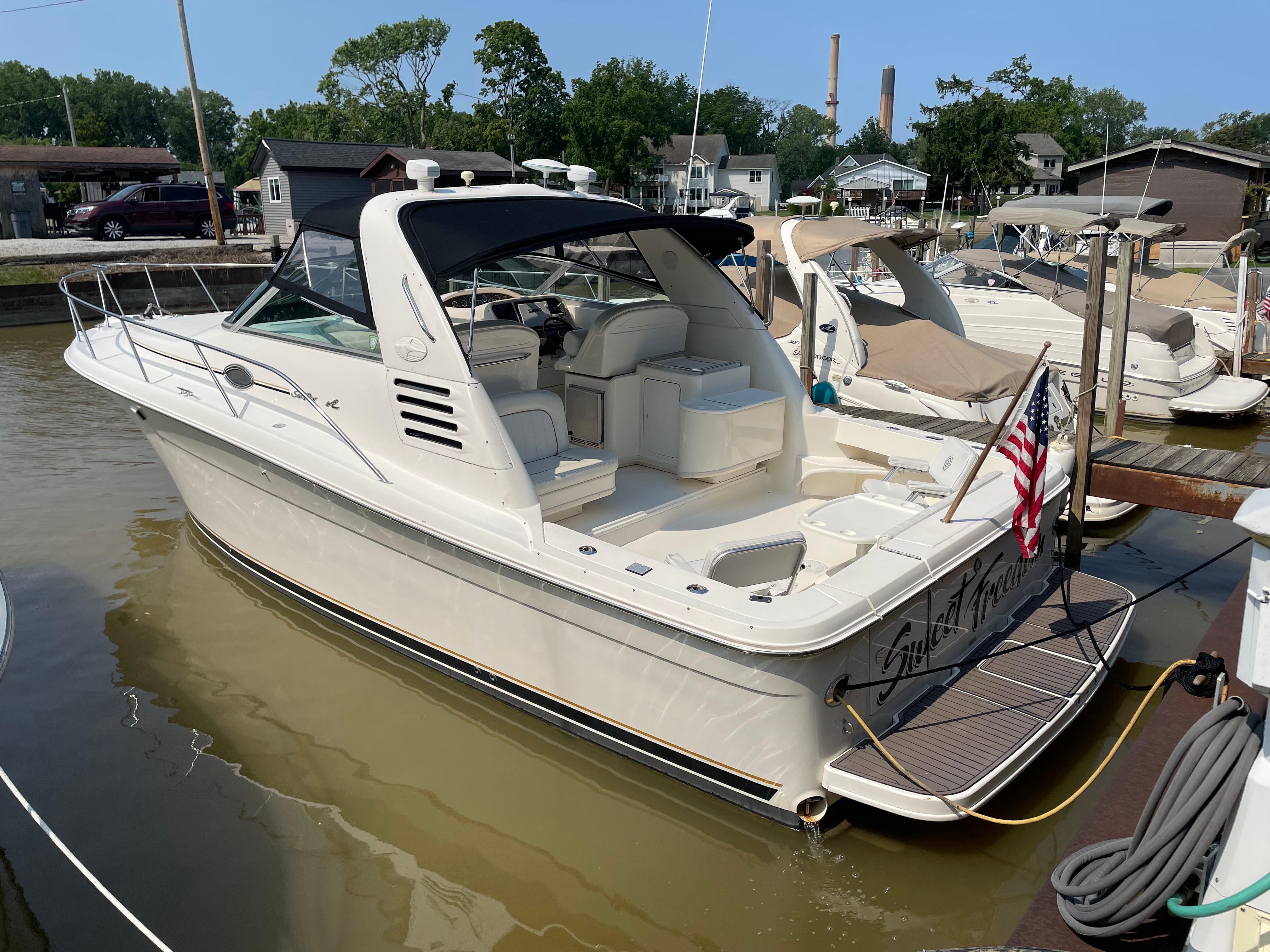 1997 Sea Ray 330 Express