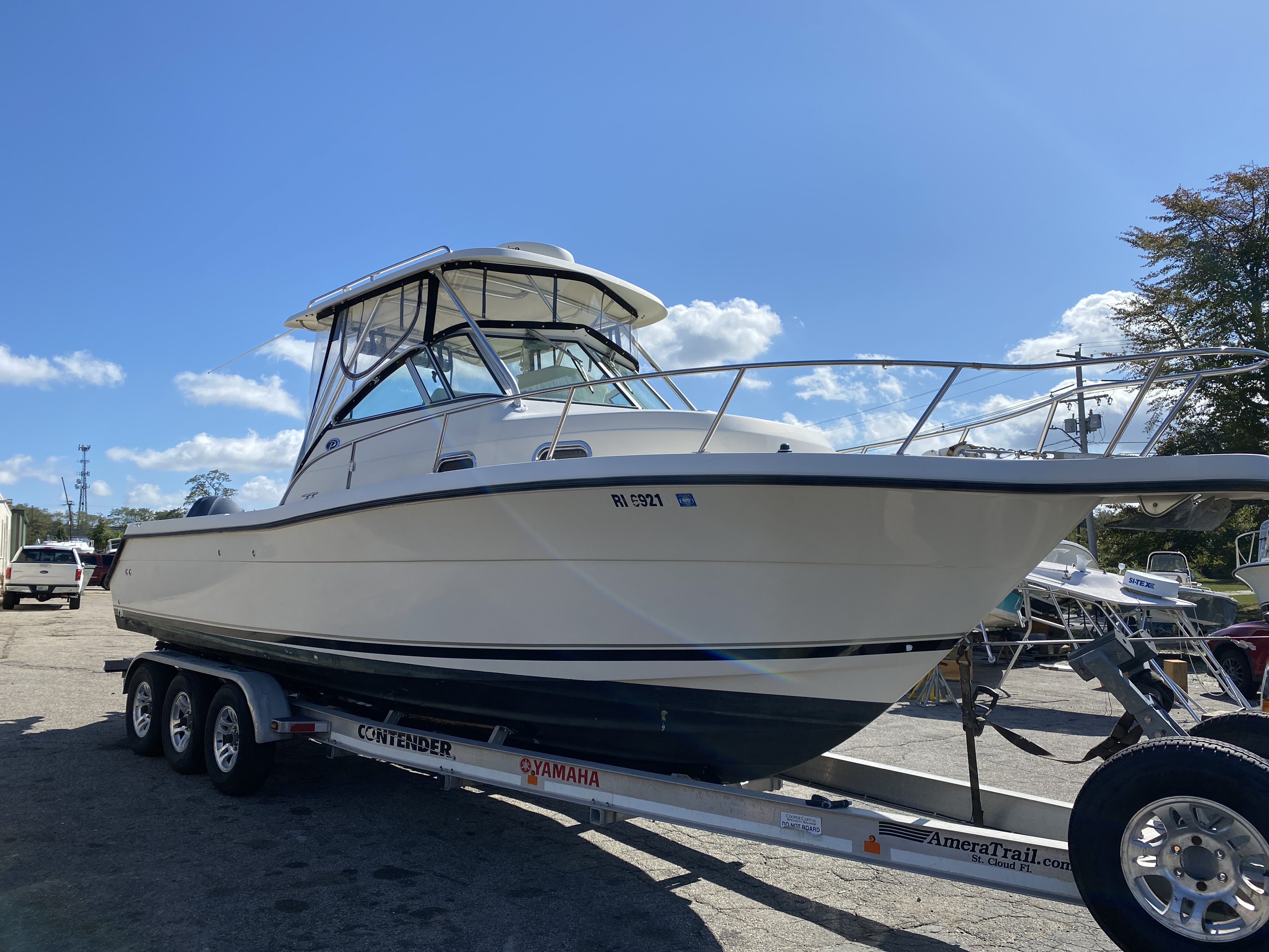 Pursuit 2870 Walkaround boats for sale