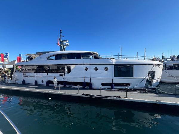 Azimut Magellano 30M