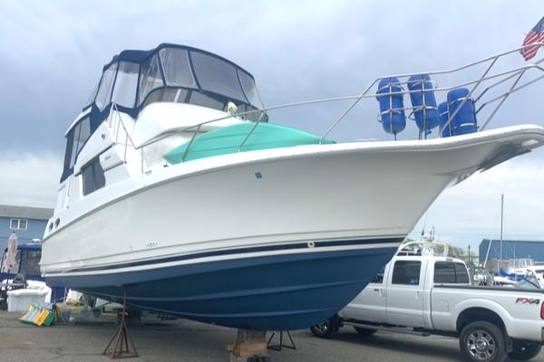 1996 Silverton 372 Motor Yacht