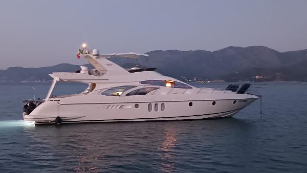 2004 Azimut 62