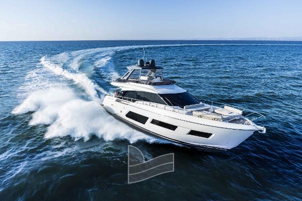 2021 Ferretti Yachts 670
