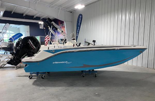2024 Bayliner Element M17