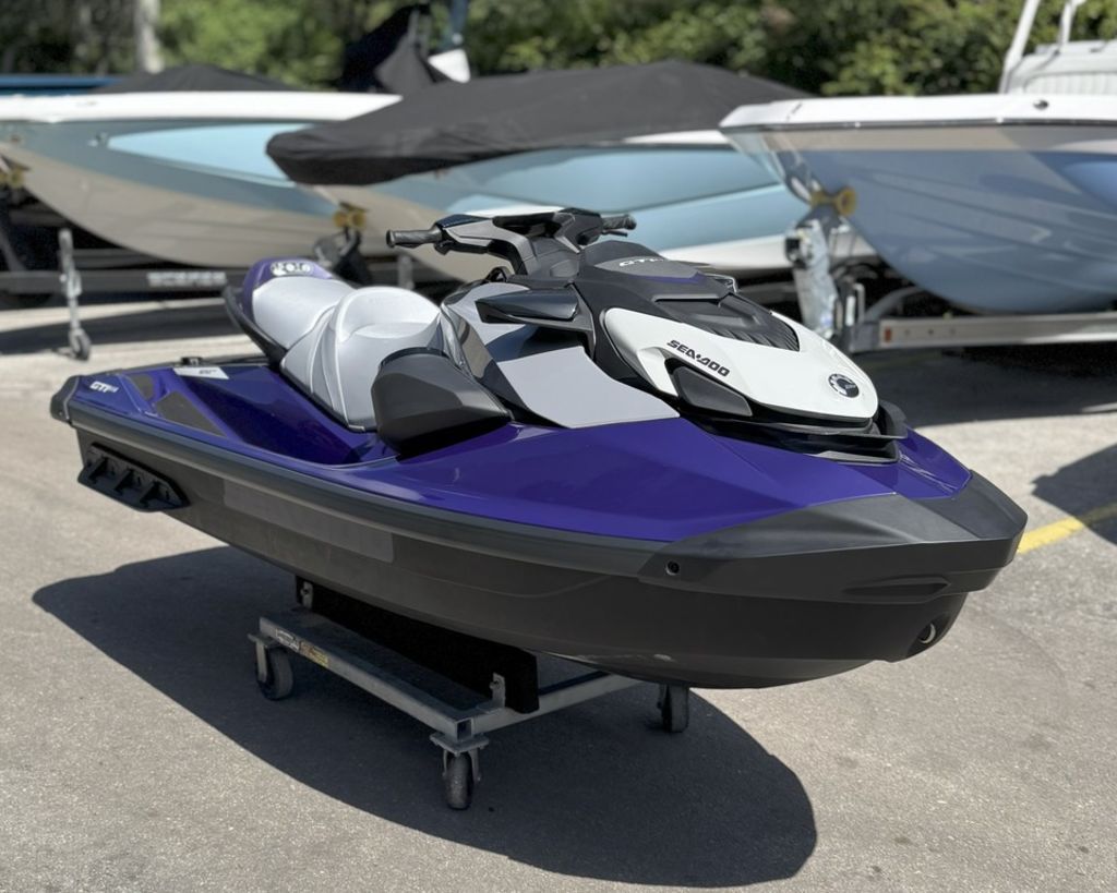 2025 Sea-Doo GTI™ SE 130 iBR Tech, Audio, iDF, iBR