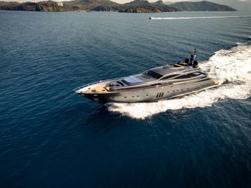 2006 Pershing 115