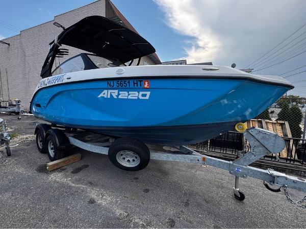2023 Yamaha Boats AR220