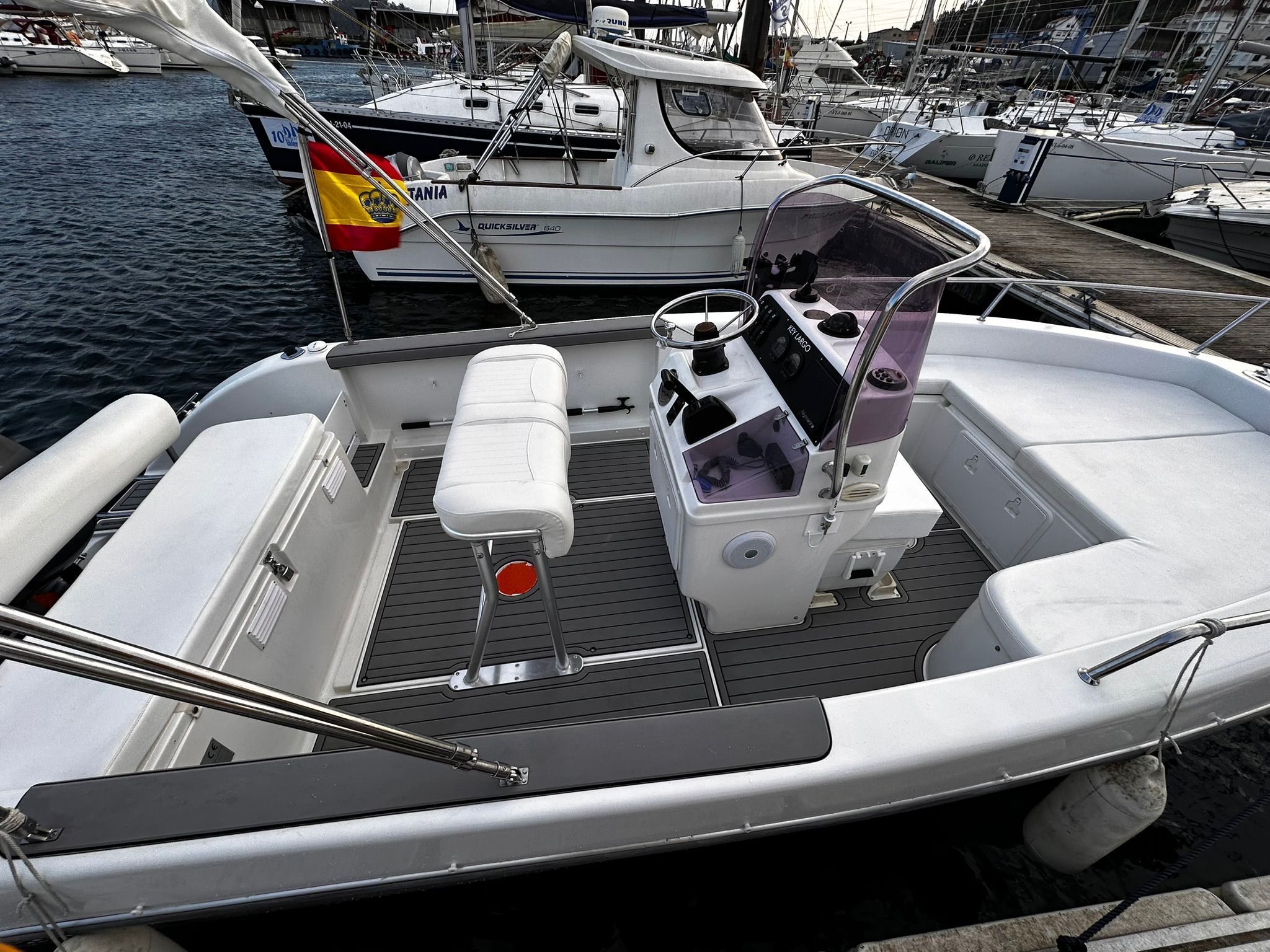 2005 Sessa Marine Key Largo 20 Deck