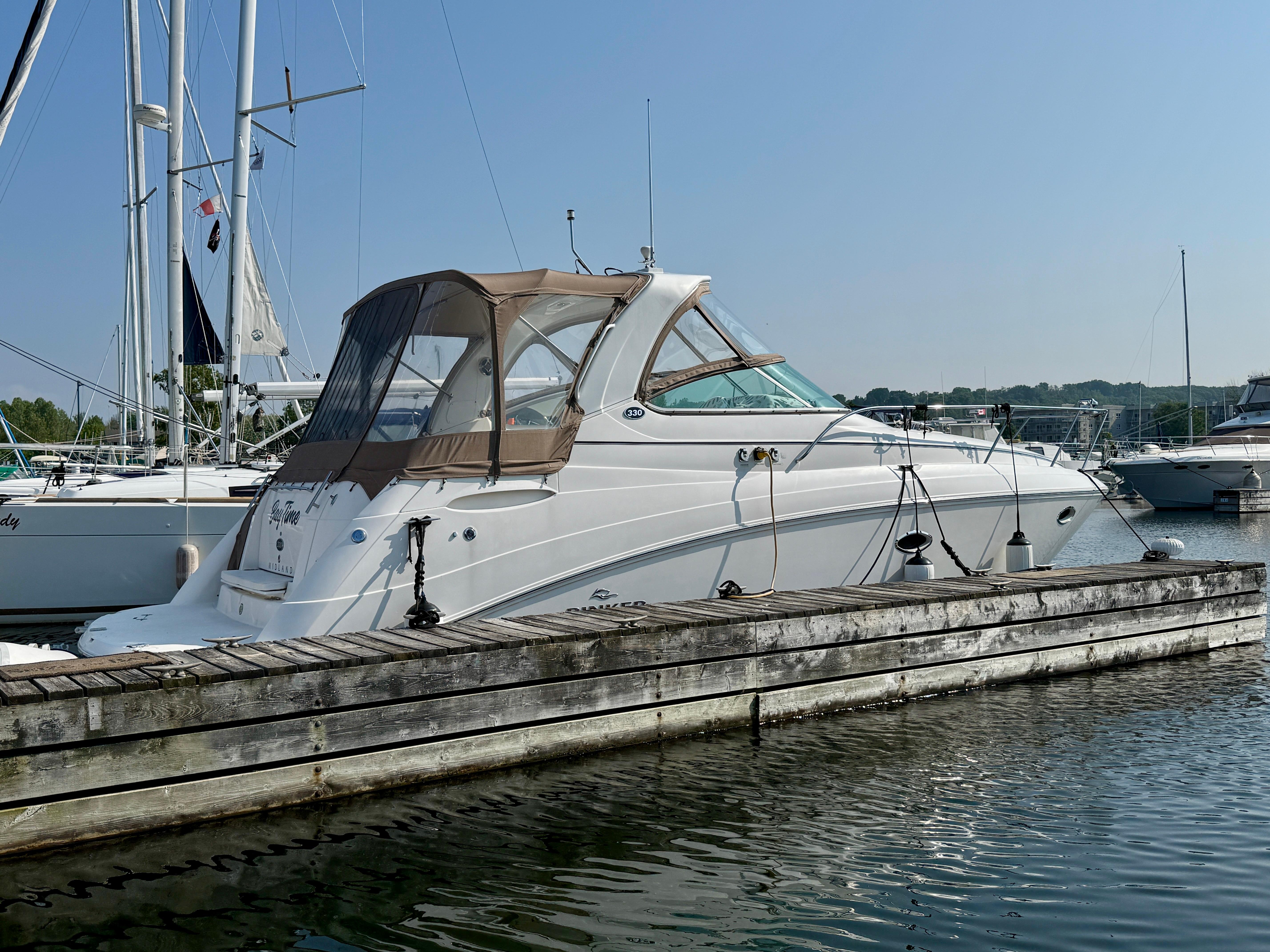 2008 Rinker 330 Express Cruiser