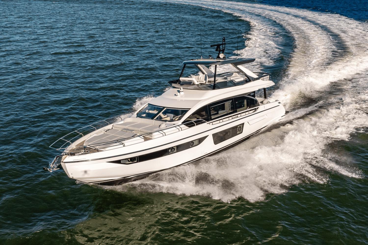 2025 Azimut Fly 68