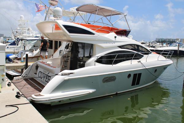 2011 Azimut 38