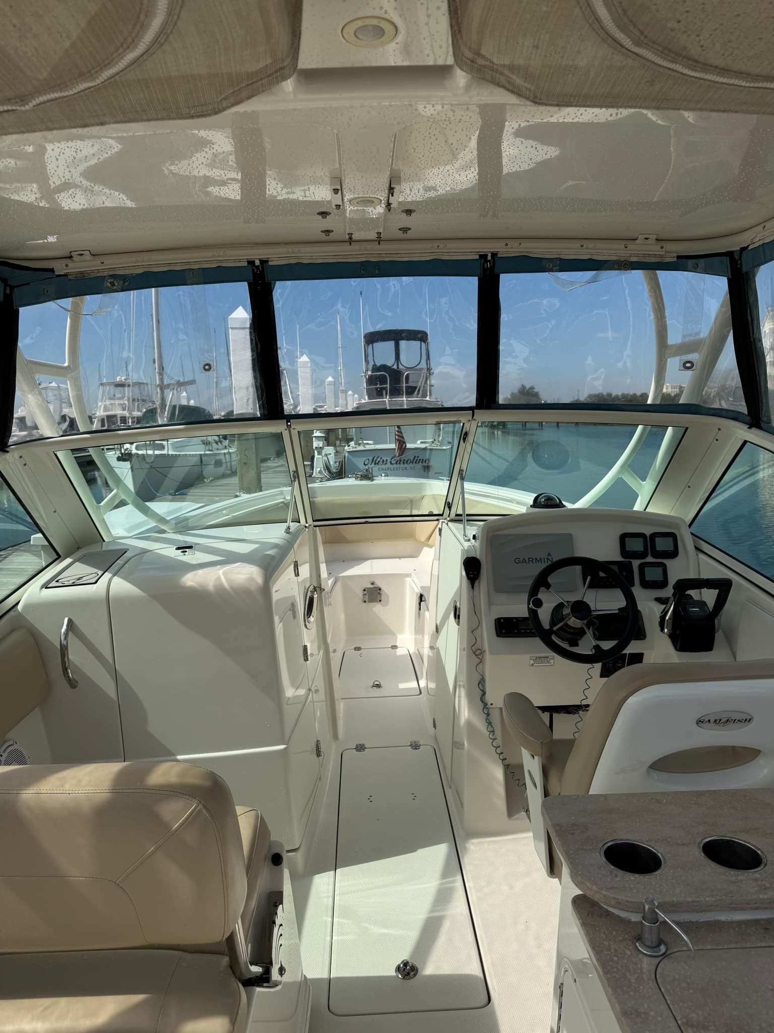 2016 Sailfish 275 DC