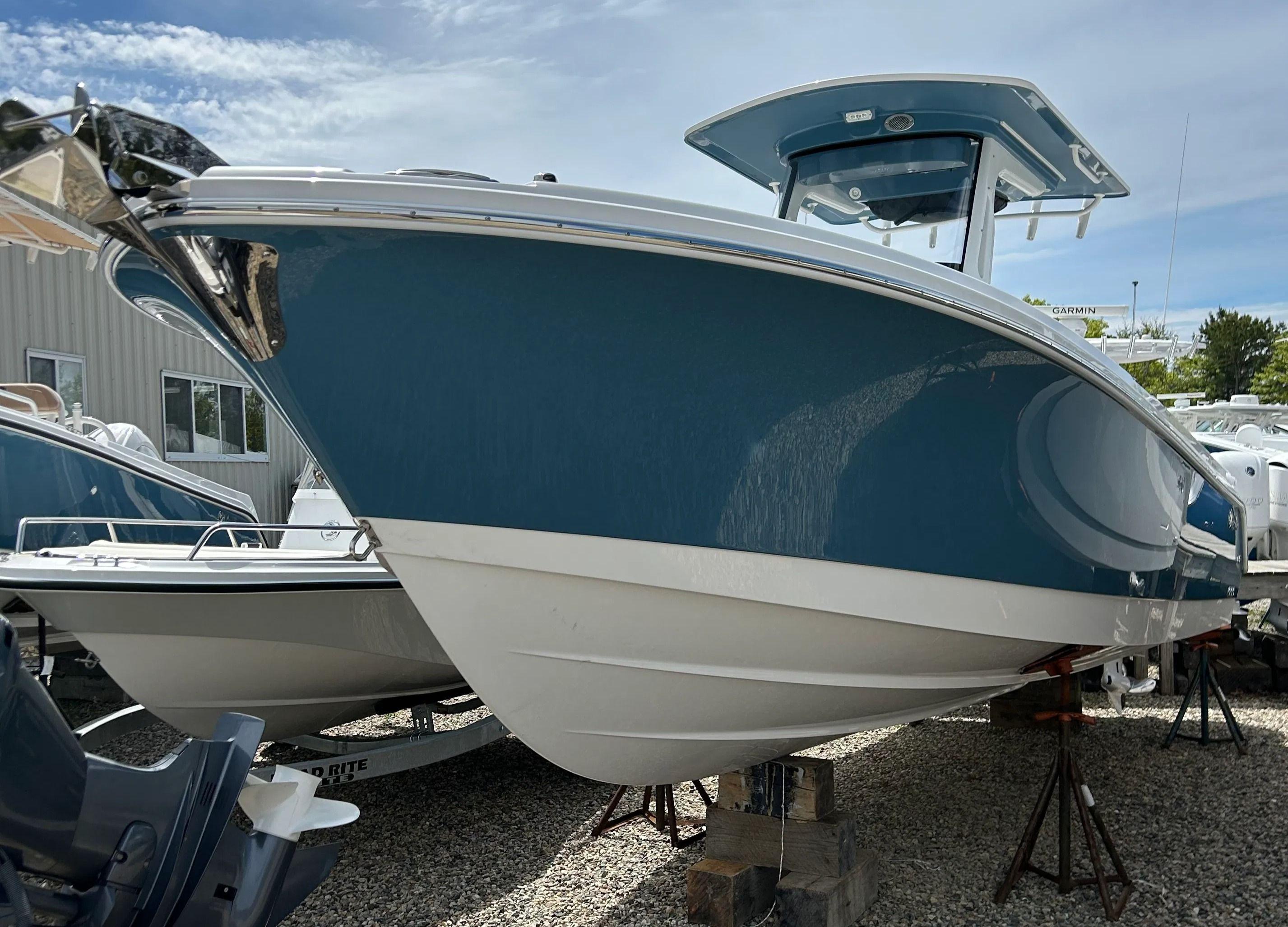 2025 Edgewater 262 CC
