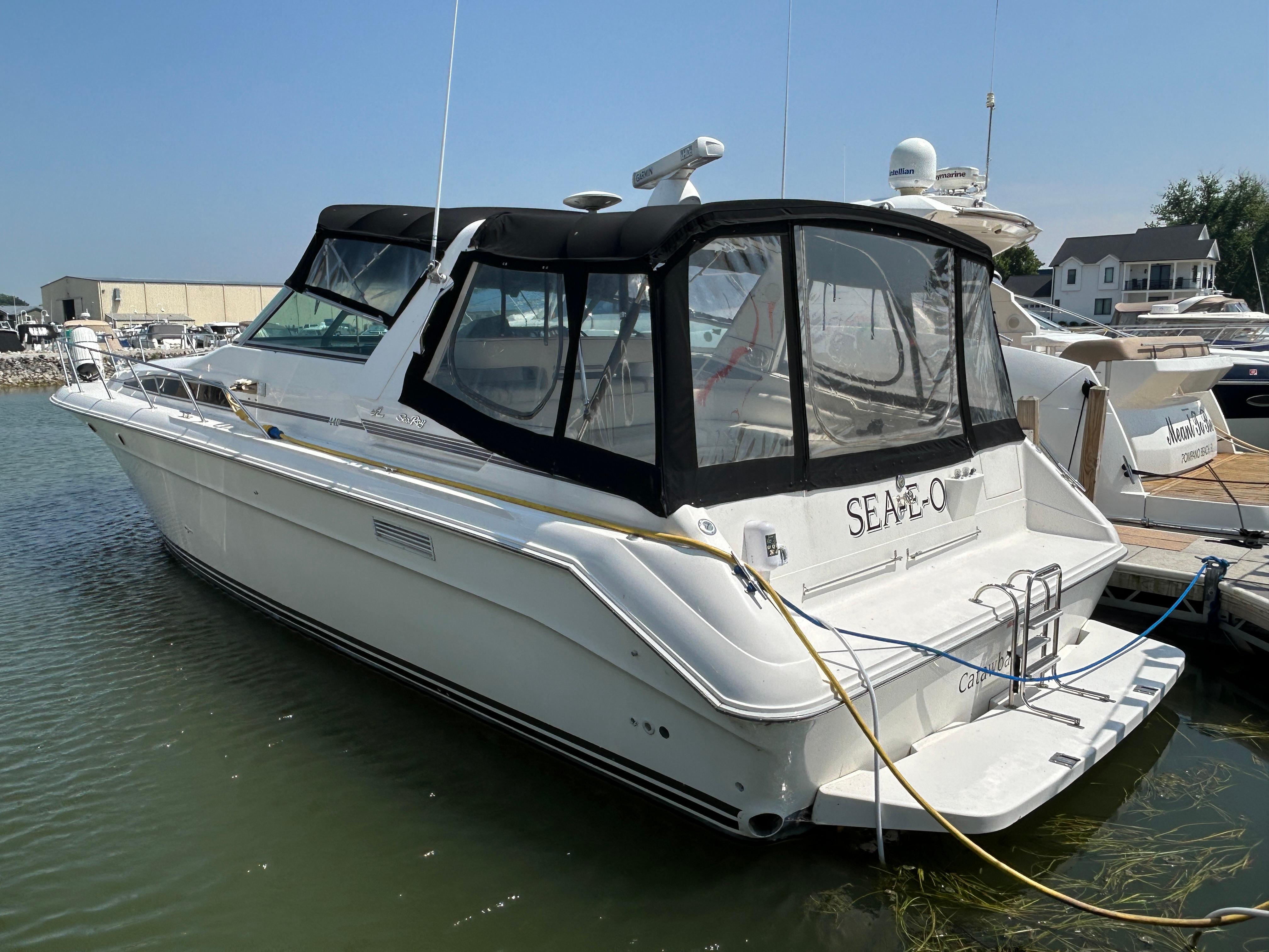 1993 Sea Ray 440 Sundancer