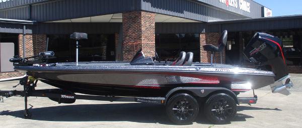 2025 Triton 20XP Patriot