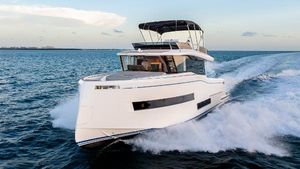 Pardo Yachts E60 2024 Pardo Yachts E60 cruising on open water, showcasing sleek design and luxury features.