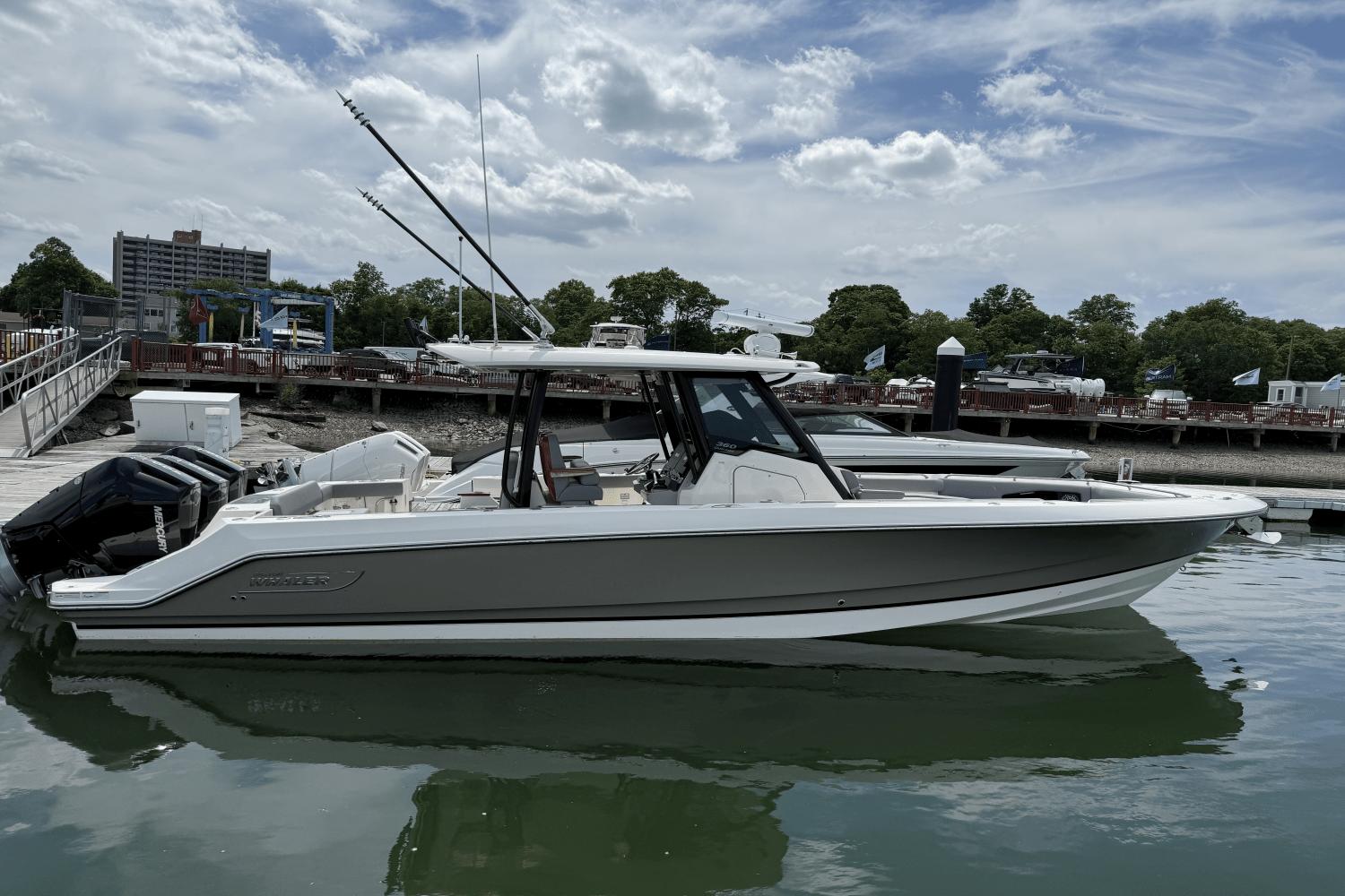 2025 Boston Whaler 360 Outrage