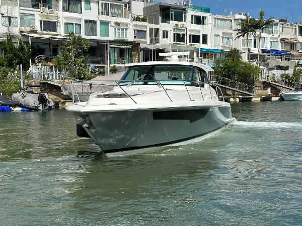 2021 Tiara Yachts 43 LE
