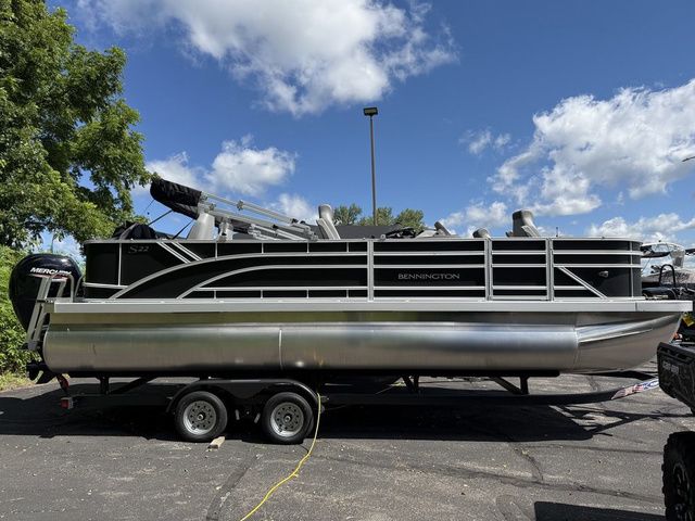 Bennington 22 SF - Fishing - Tritoon