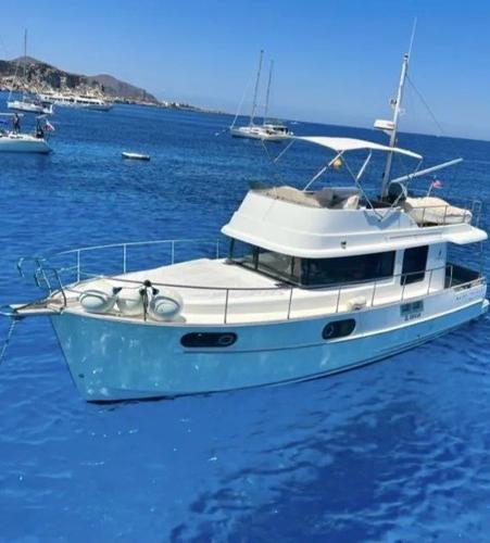 2017 Beneteau Swift Trawler 44