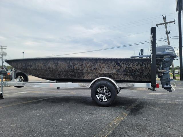 2025 Xpress HD16DBX
