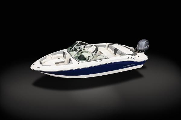 Chaparral 19 SSi OB 2025 Chaparral 19 SSi OB boat with sleek design and outboard motor.