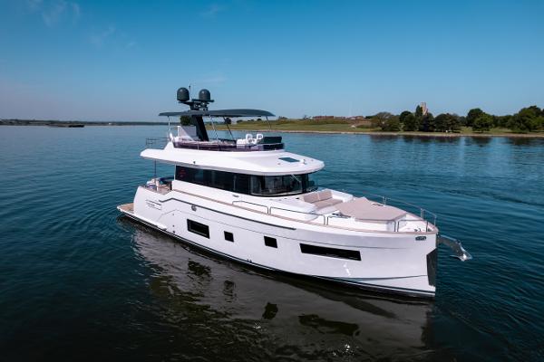 2025 Sirena 58