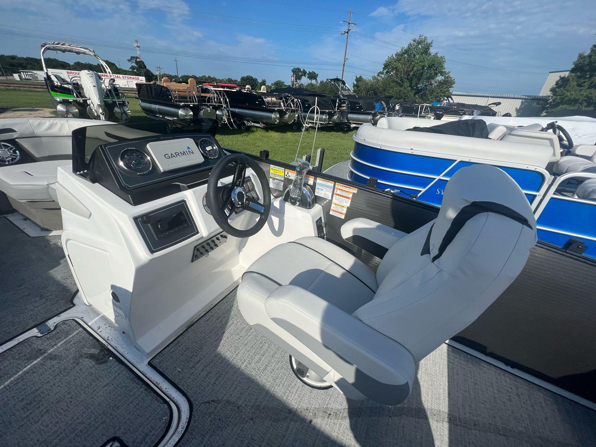 2023 Hurricane FunDeck 2260 REF OB