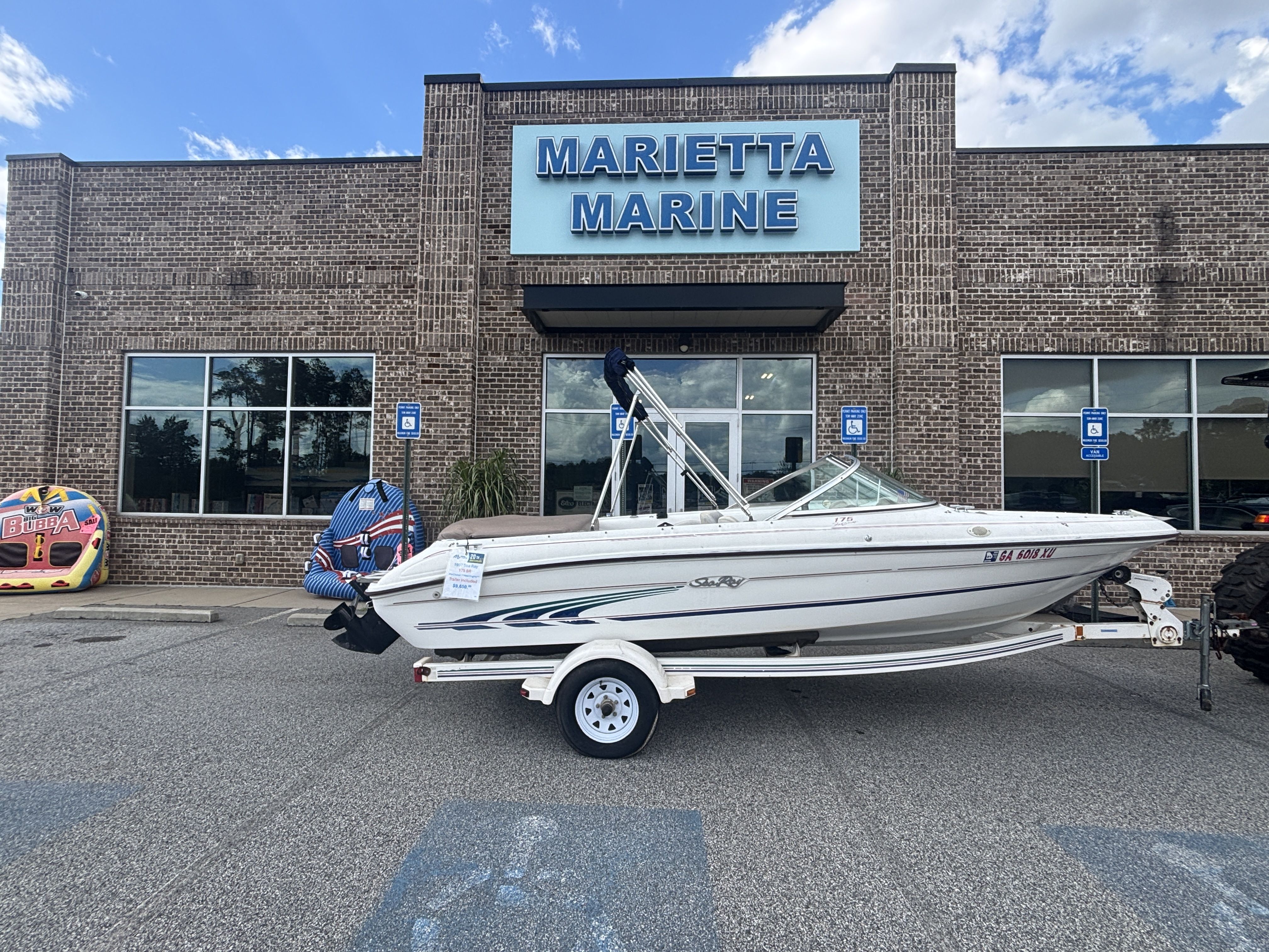 Sea Ray 175BR w/MerCruiser & Trailer