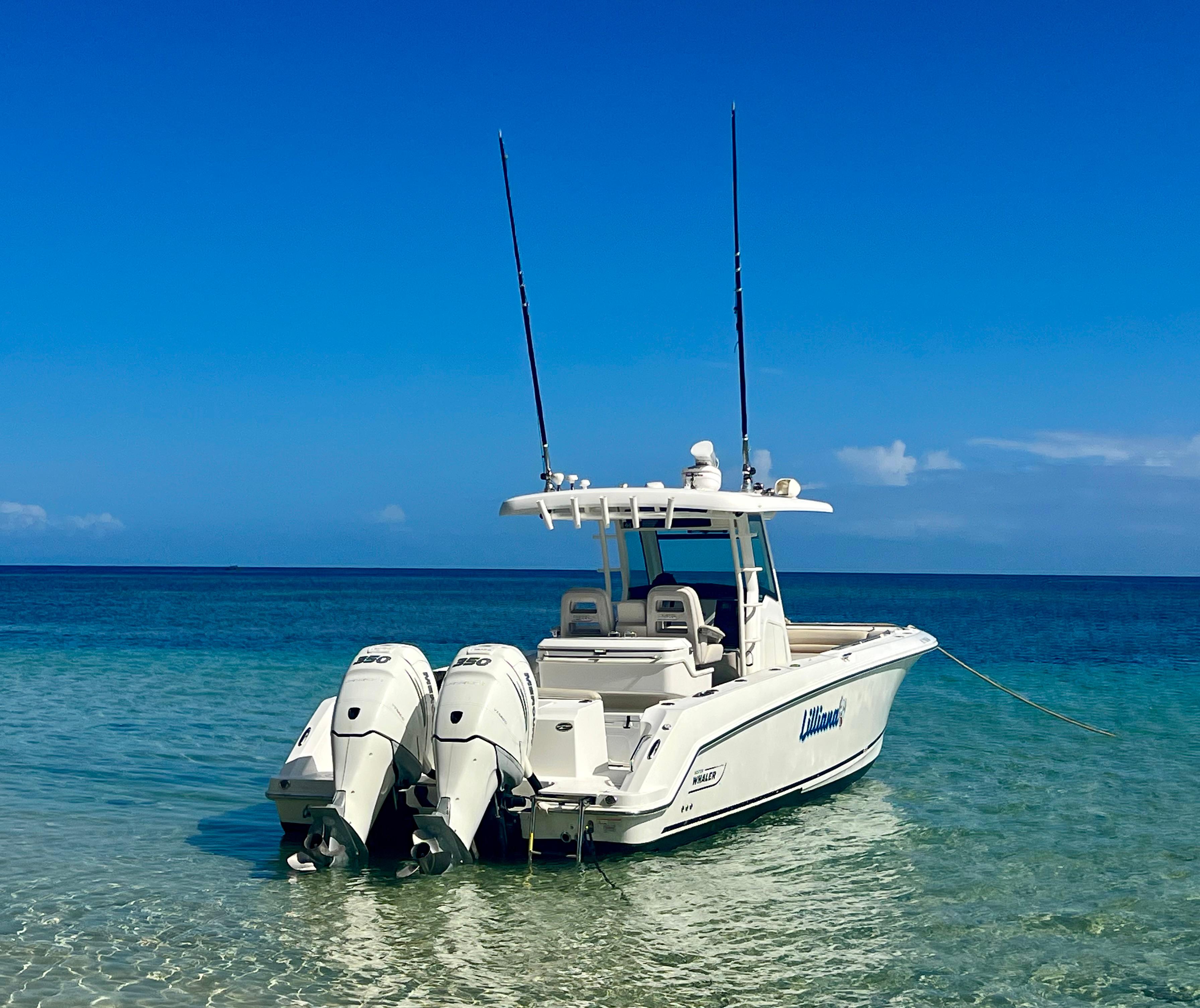 2016 Boston Whaler 330 Outrage