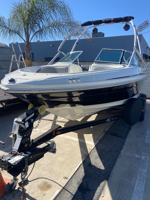 2011 Sea Ray 205 Sport