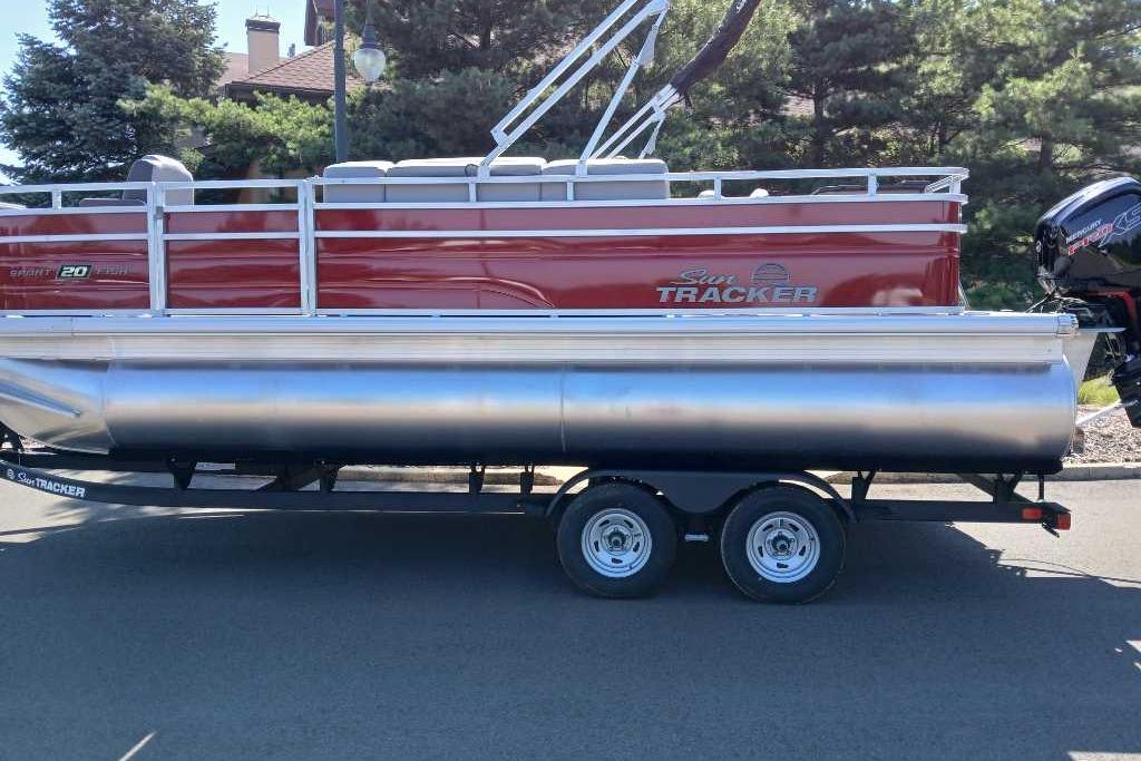 2026 Sun Tracker SportFish 20 DLX